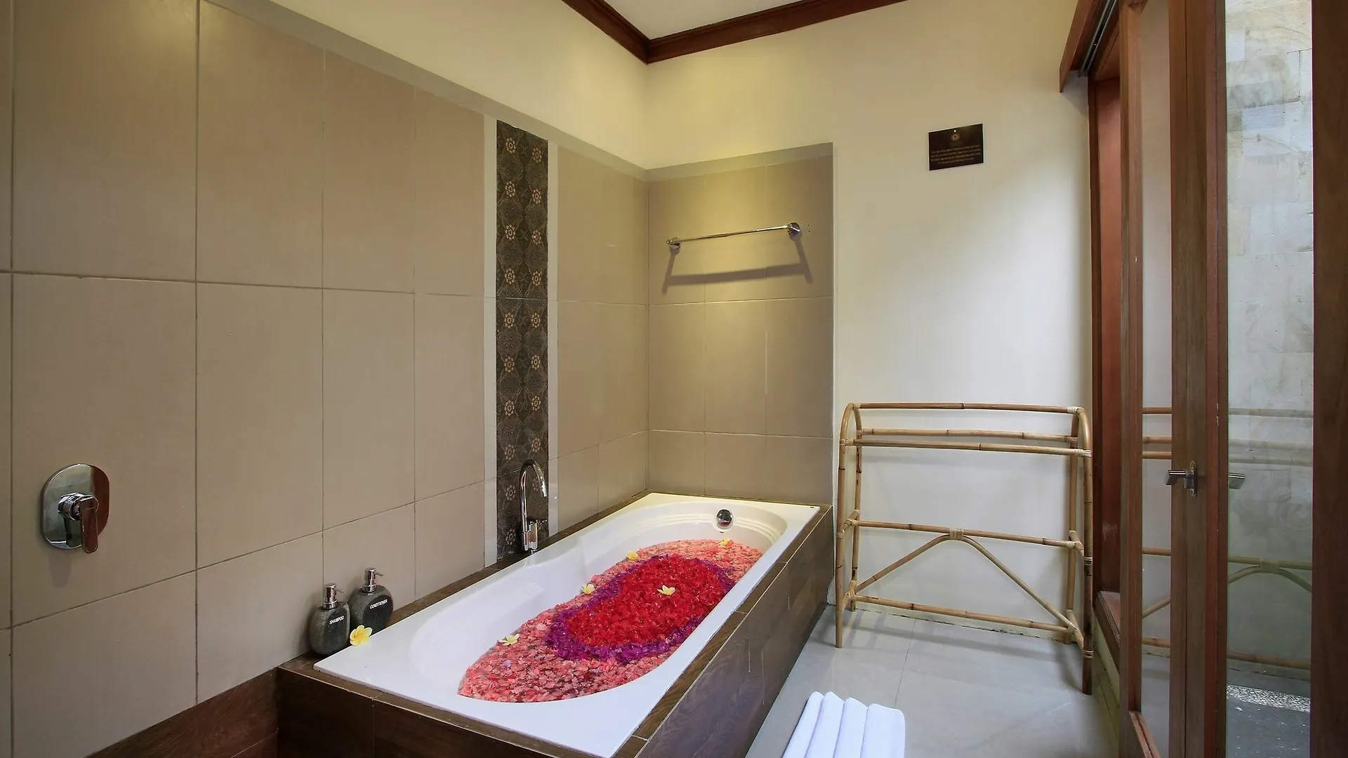 Puri Hari Resort & Villas Ubud  Ubud (Bali)